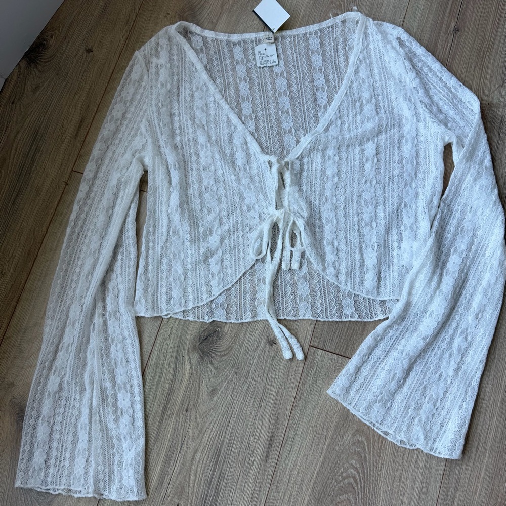 White Lace Tie-Front Long Sleeve Crop Top size L NWT Boho Feminine Cardigan